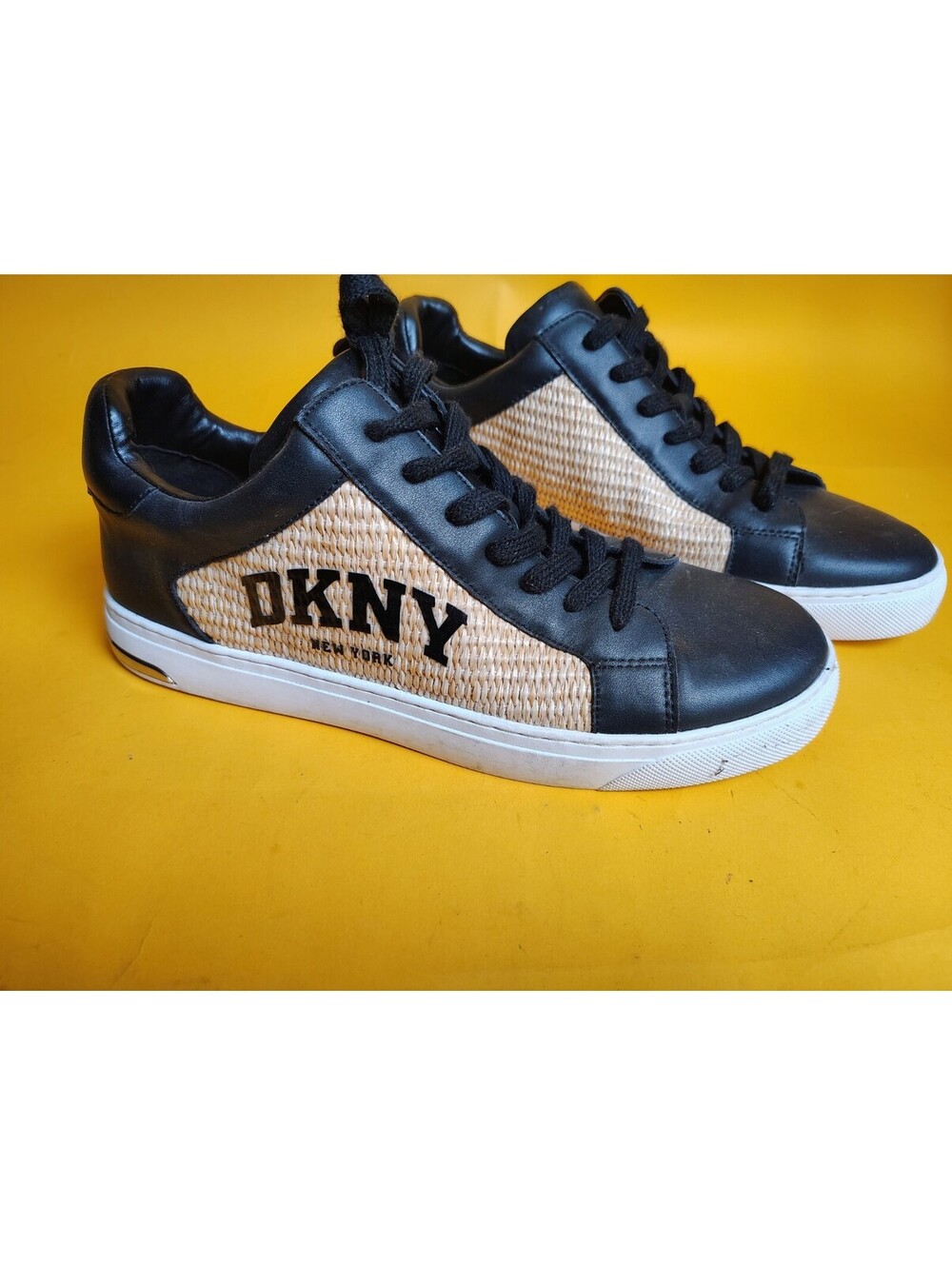 DKNY Abeni Arch Raffia Low Top Sneakers Black Leather Straw Women's Size 11 M Us